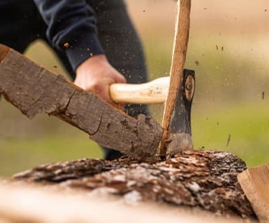 Bijlen en messen bushcraft bij The Gathering